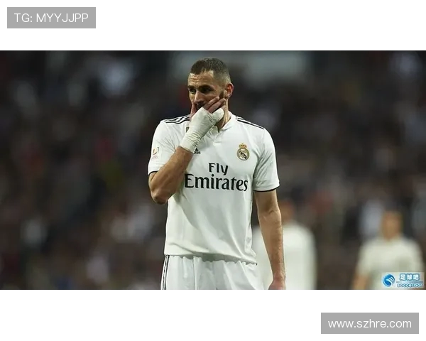 本泽马在足球历史上的地位与成就解析及其对未来的影响展望 本泽马在足球历史上的地位与成就解析及其对未来的影响展望