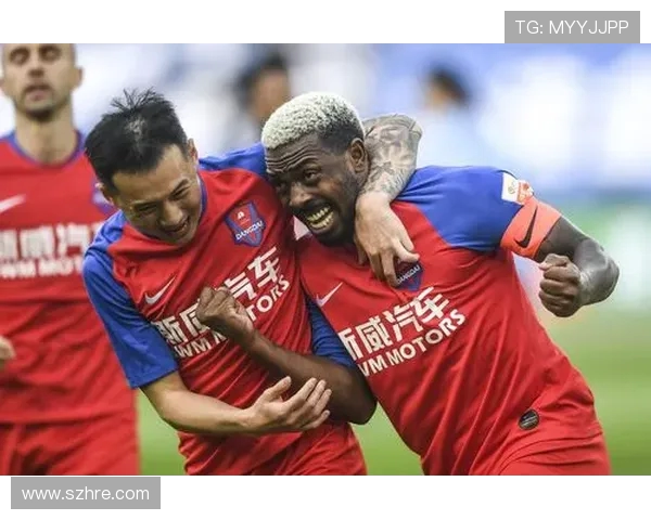 重庆斯威迎战山东鲁能全力争胜展现主场实力与斗志