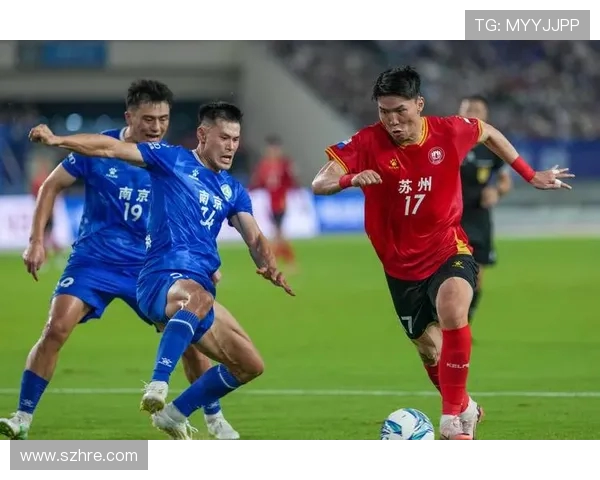 南京排球队速度之争引发热议球迷观点各异探讨比赛策略与技术细节 南京排球队速度之争引发热议球迷观点各异探讨比赛策略与技术细节